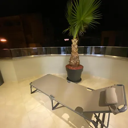 Sunset-view Apartment