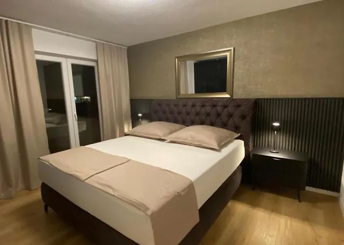 Sunset-vodice Βόντιτσε